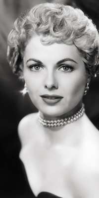 Martha Hyer, American actress (Some Came Running, dies at age 89